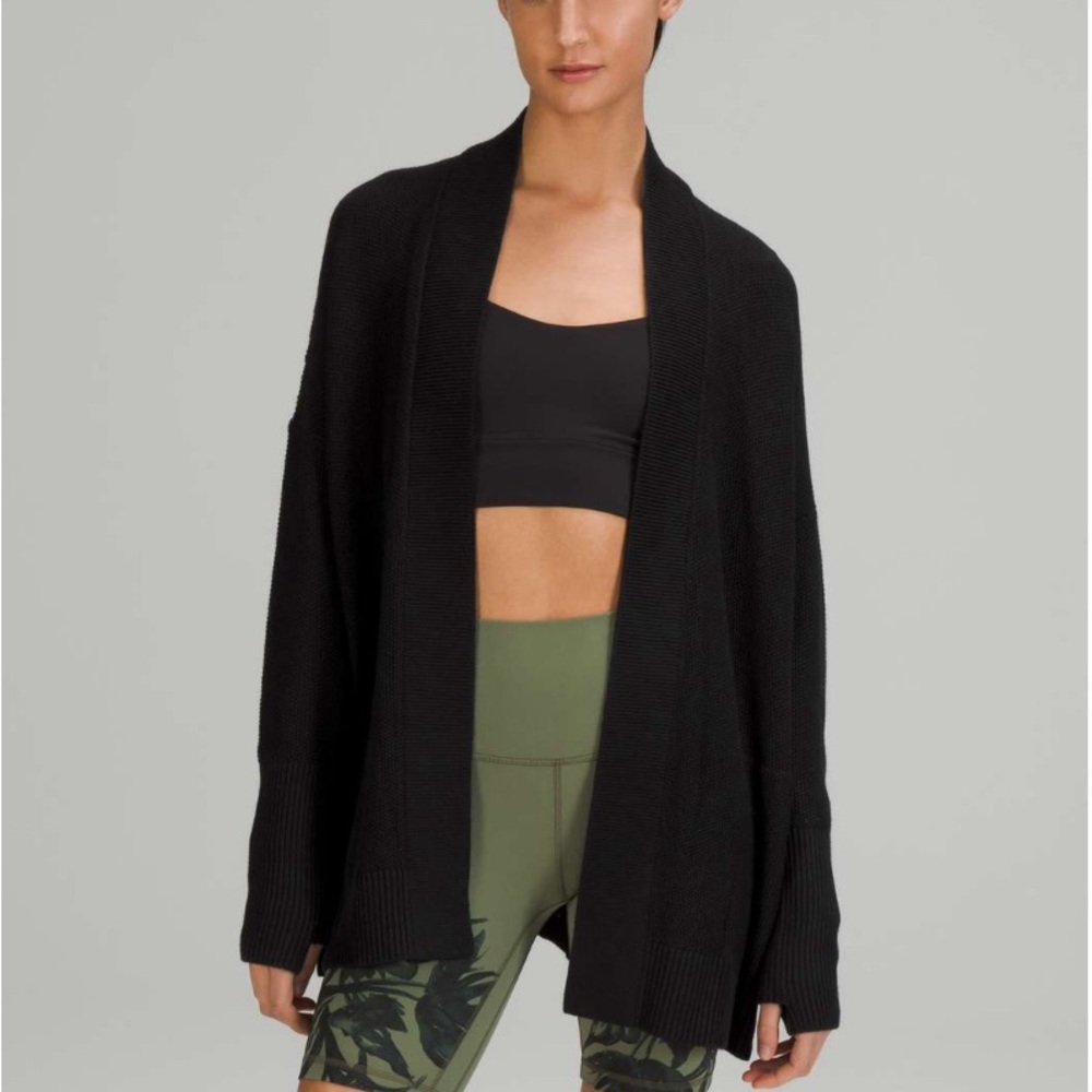 Lululemon Cashlu Drop-Shoulder Knit Wrap in Black